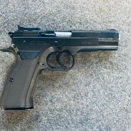 CZ-75 9mm.